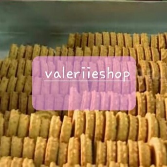 

Butter Cookies Vanilla Ring Kaleng 6 KG Kue Kering Gelora Jatinegara