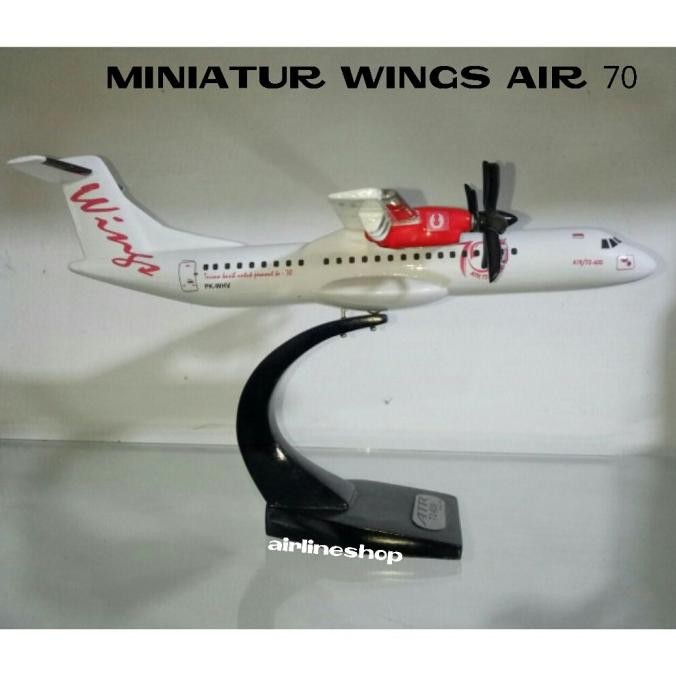 MINIATUR PESAWAT ATR WINGS AIR 72-600 , WINGS AIR 70 SKALA 1:100 H24C
