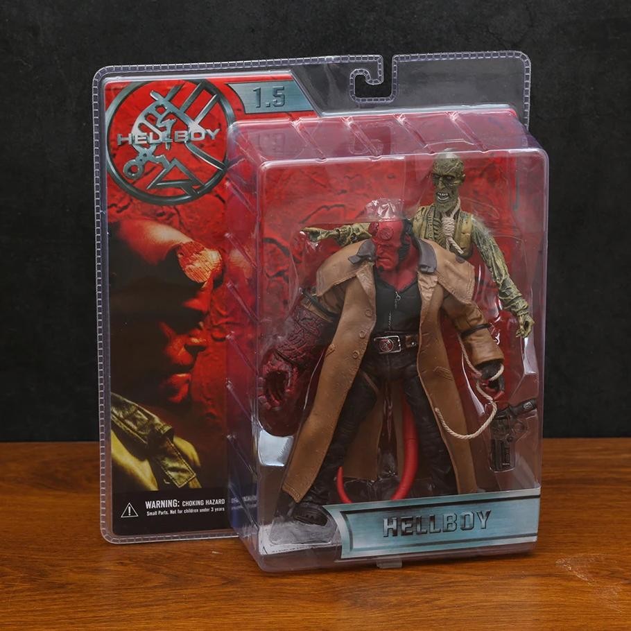 mezco - hellboy - 2004 "hellboy" trenchcoat variant collectible model doll action figure toy