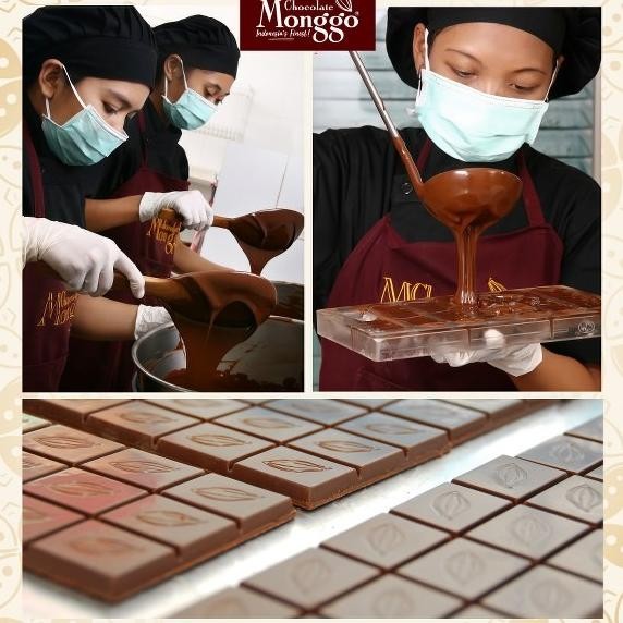 

Chocolate Monggo| Christmas Biscuit Coklat 12 pcs 200g|Cokelat Cemilan PS