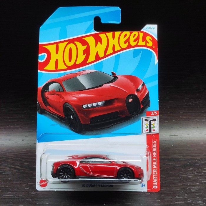 HOT WHEELS 16 BUGATTI CHIRON - RED