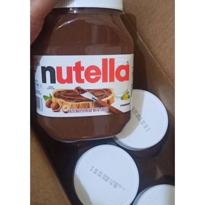 

Selai Nutella Coklat Hazelnut 1 Kg