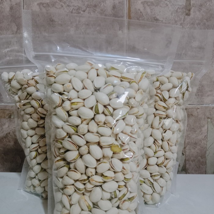 

HEMAT Kacang Pistachio 1 kg