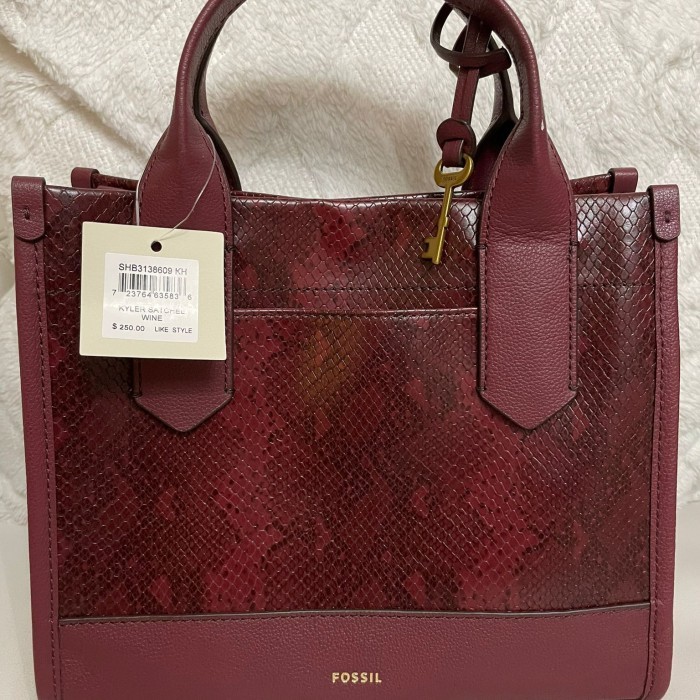 fossil kyler satchel wine