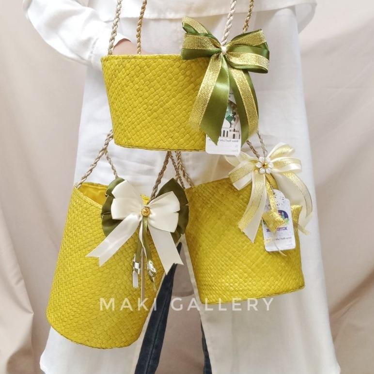 

Kjh Tas Parcel Lebaran Hampers Idul Fitri / Natal Custom Toples Anyaman Pandan Etnik By Maki Gallery
