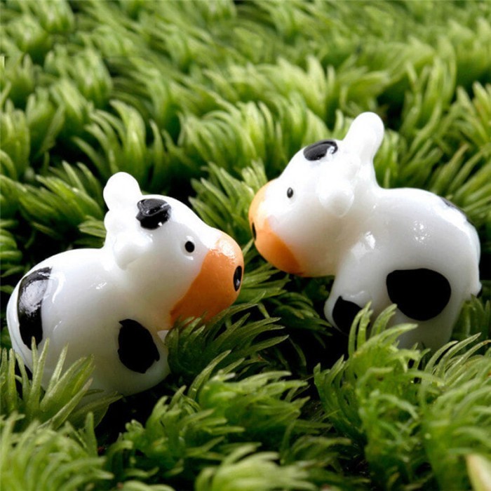 

UE559 Miniatures - Terrariums - Fairy Garden - Cows (2pcs) FREE ONGKIR