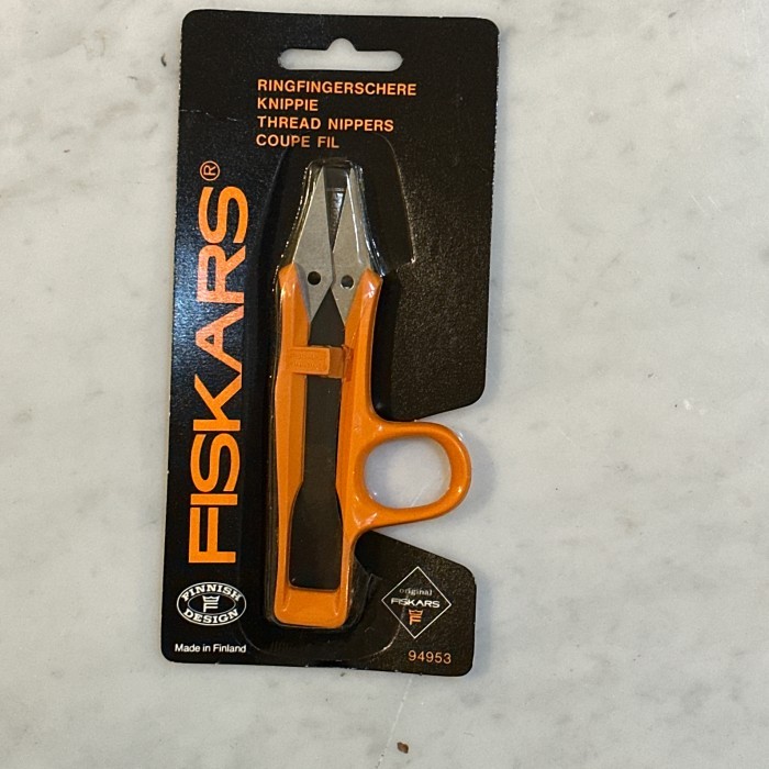 

Gunting Fiskars Scissors Thread Nippers Ultra Sharp