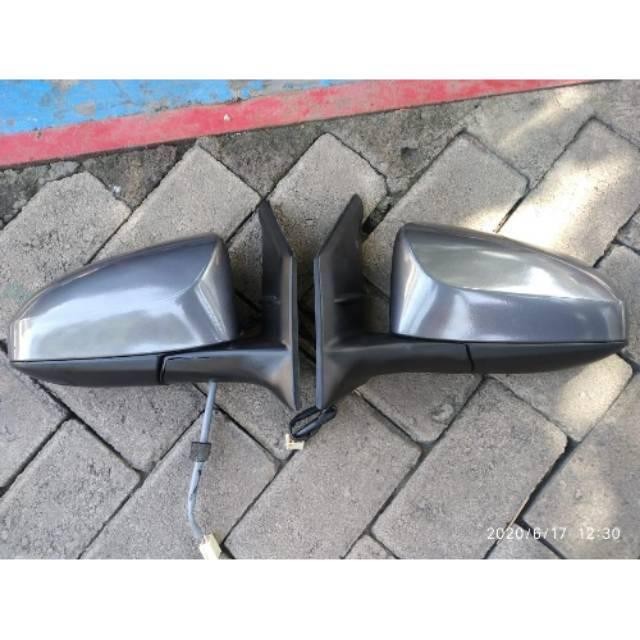 Spion Mobil Sigra Sepasang