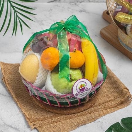 

Parcel Buah Segar Premium Keranjang Mini Free Kartu Ucapan Pita Hampers Lebaran Natal Christmas Hospitality Lamaran