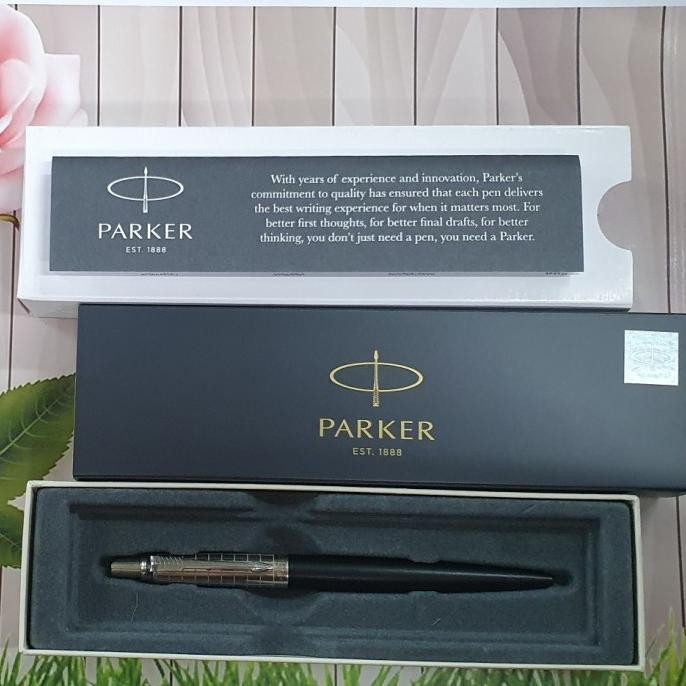 

Murah Meriah ! Pulpen Parker Jotter Premium Bond Street Black CT BP Free Grafir Nama