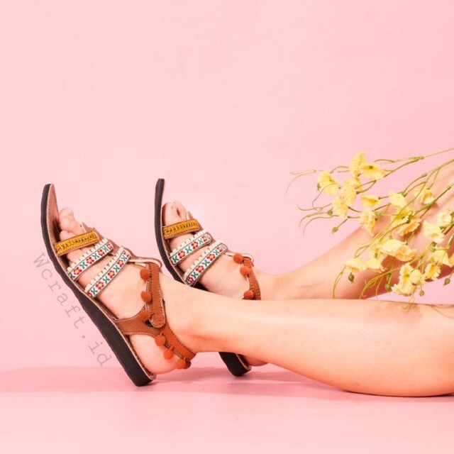 Sepatu Wanita Wcraft.id Boho Pompom Women Sandal Brown /// sendal couple / ramadhan / hampers /