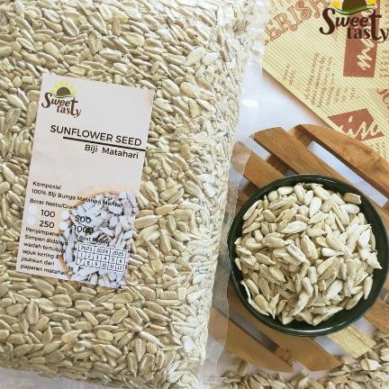 

Sunflower Seed Mentah / Matahari Kupas Mentah/ Kuaci Kupas 500 Gr