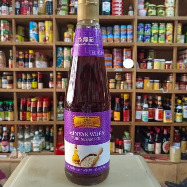 

Lee Kum Kee Nyak Wijen/ Pure Sesame Oil 750Ml