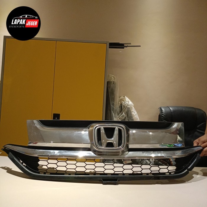GRILLE GRILL HONDA BRV 2016 2017 2018 ORI BEKAS