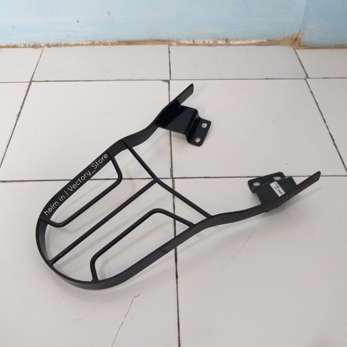 BEHEL BELAKANG BREKET BOX MOTOR HONDA SUPRA X HELM IN 125 CC