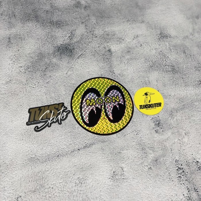 

BEBAS ONGKIR - Mooneyes prismoon sticker