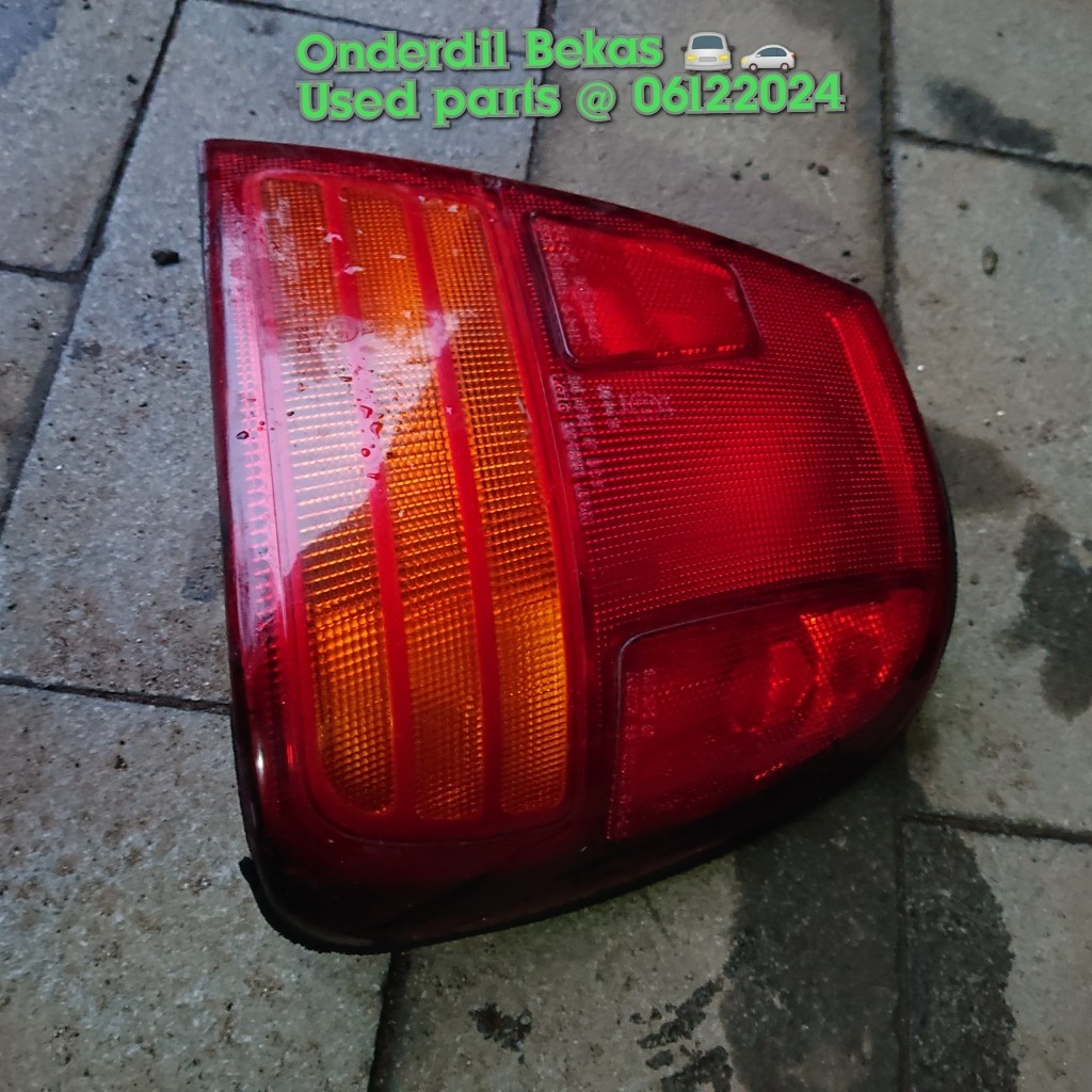stoplamp tail light Kanan RH Suzuki esteem