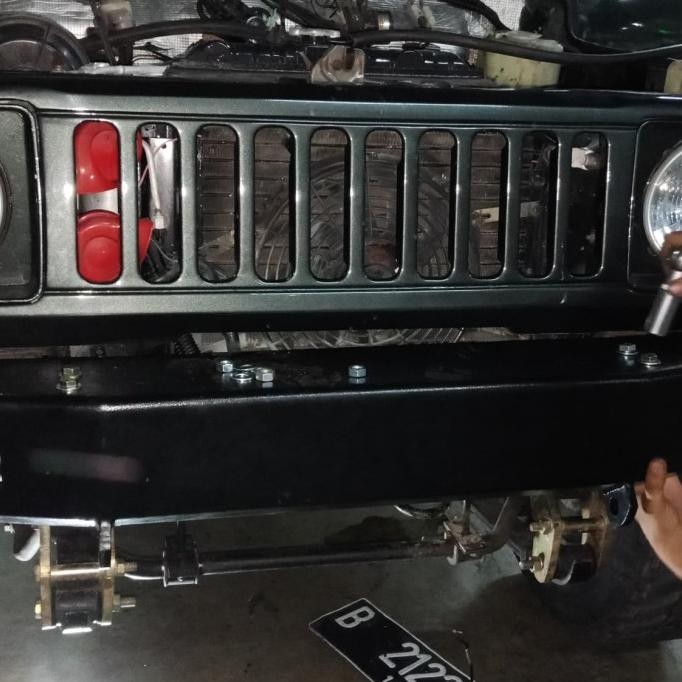 bemper depan mobil suzuki katana jimny
