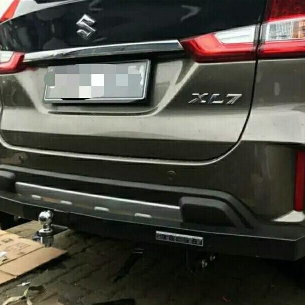 bemper besi belakang mobil XL7