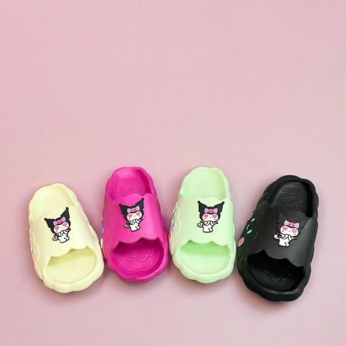 COLLIN SENDAL ANAK-ANAK SENDAL SLIP ON KUROMI B6190-B