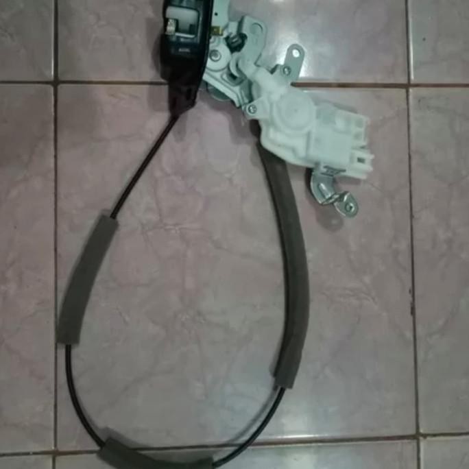 Door Lock Bagasi Nissan Xtrail T30 Original