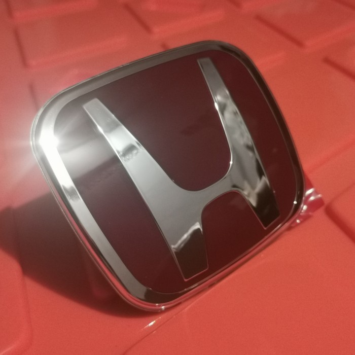 Ready Emblem/Logo Honda Merah Grill Depan Khusus Honda Crv 2004