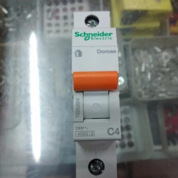 Mcb 2 Ampere & 4 Ampere 1P Domae Schneider Original Dan Terpercaya