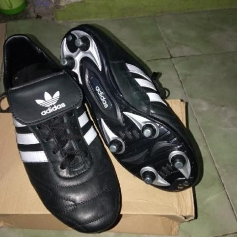 SEPATU SEPAK BOLA PUL 6 BESI FULL KULIT ASLI