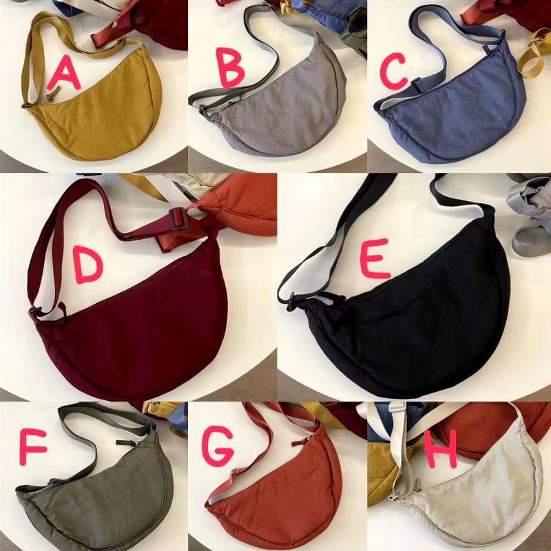 Sling bag tas selempang wanita ALA UNIQLO/ Tas halfmoon bag
