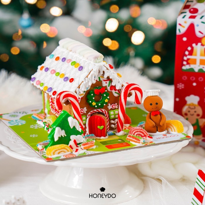 

Honeydo Mini Gingerbread House Cookies DIY Kit CANDYLAND Christmas