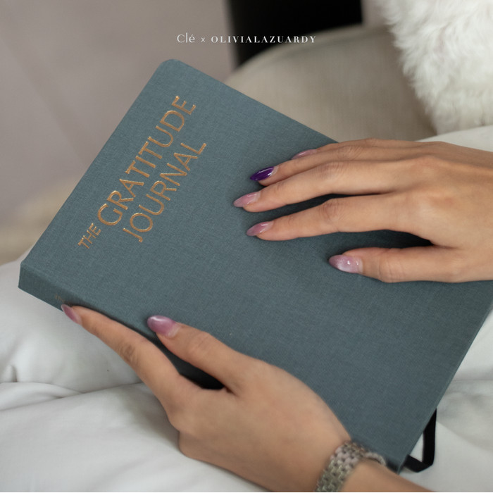 

[Cle x Olivia Lazuardy] Gratitude Journal Jurnal Agenda Linen