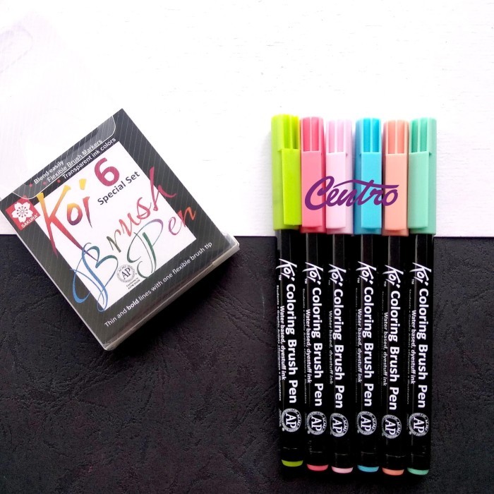 

Sakura Koi Coloring Brush Pen Set 6 Color Pastel Kuas Calligraphy