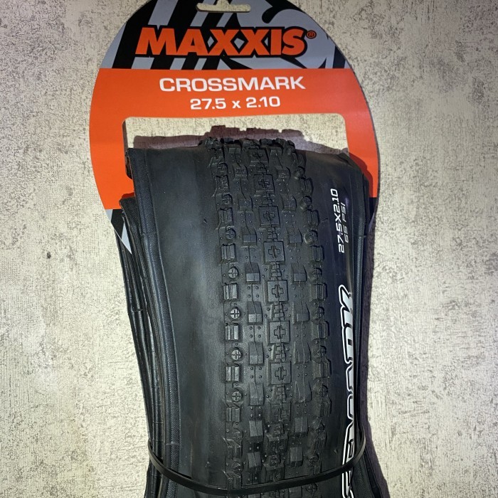 Ban luar maxxis crossmark 27.5 x 2.10