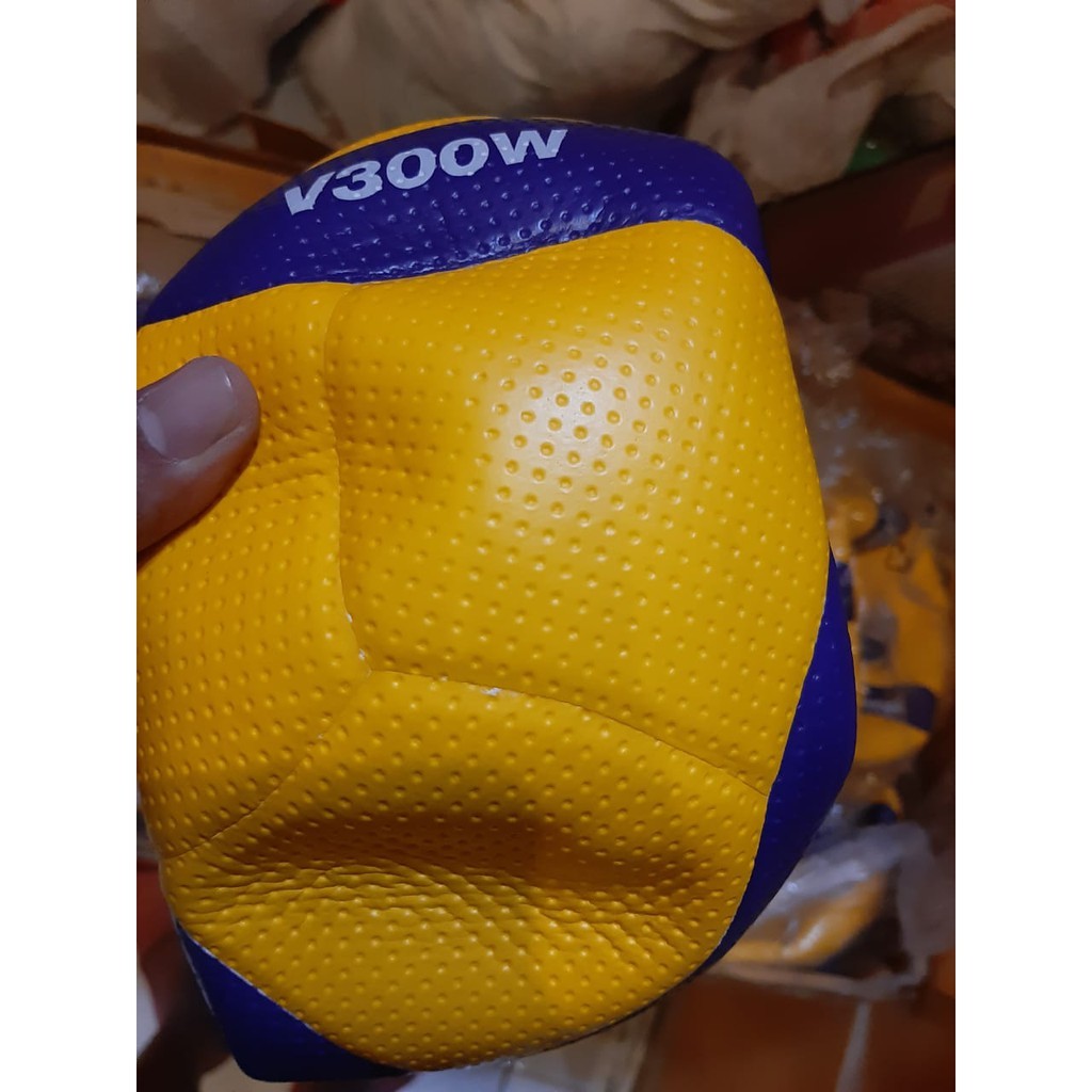 Terbaru Bola Voli Mikasa V300W Original Japan / Bola Voli Mikasa Original / Bola Voli Mikasa Ori /
