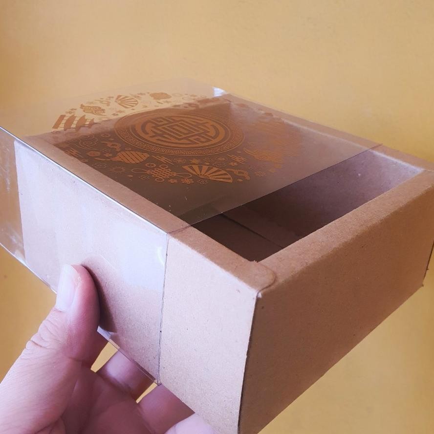 

BR - (5 Pcs) Kotak Kue Kranjang Lapis Legit Dus Box Imlek Mini Packaging Permen Candy Hampers Parsel Sincia CNY Dus 11x11x6 TERLARIS