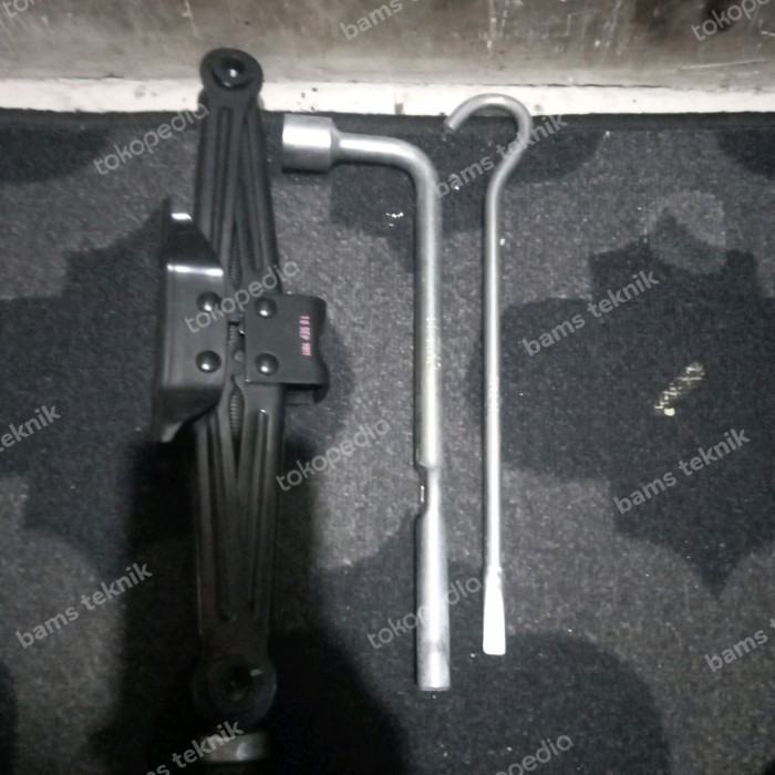 DONGKRAK MOBIL HONDA.BRIO.MOBILIO.JAZZ.ORI