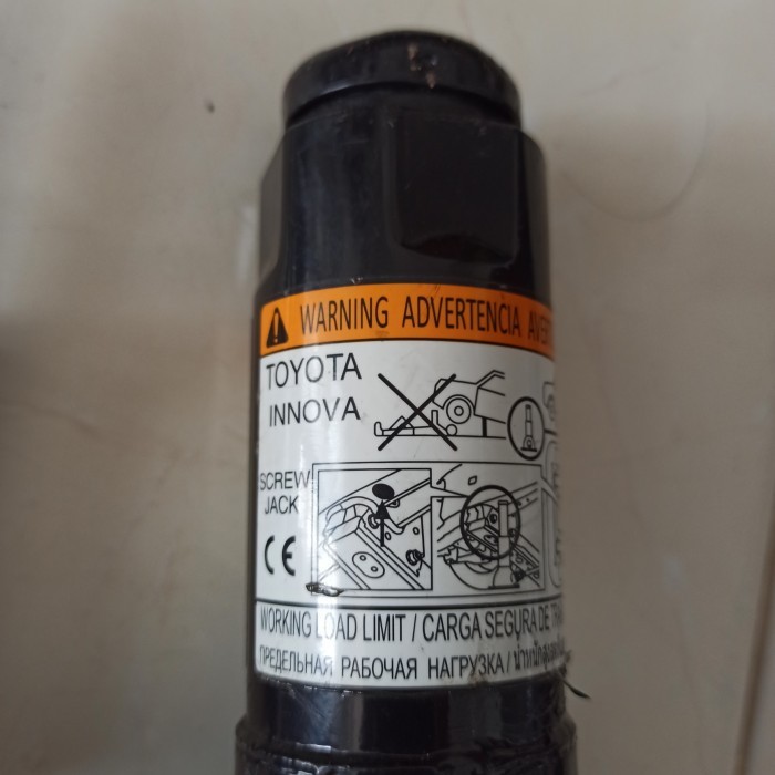 DONGKRAK MOBIL HIDROLIK TOYOTA KIJANG INNOVA VENTURER REBORN