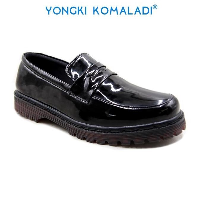 [ ORIGINAL ] YONGKI KOMALADI LOAFERS OL-OBR11378-23 MEN Hitam Shoes Pria Flat