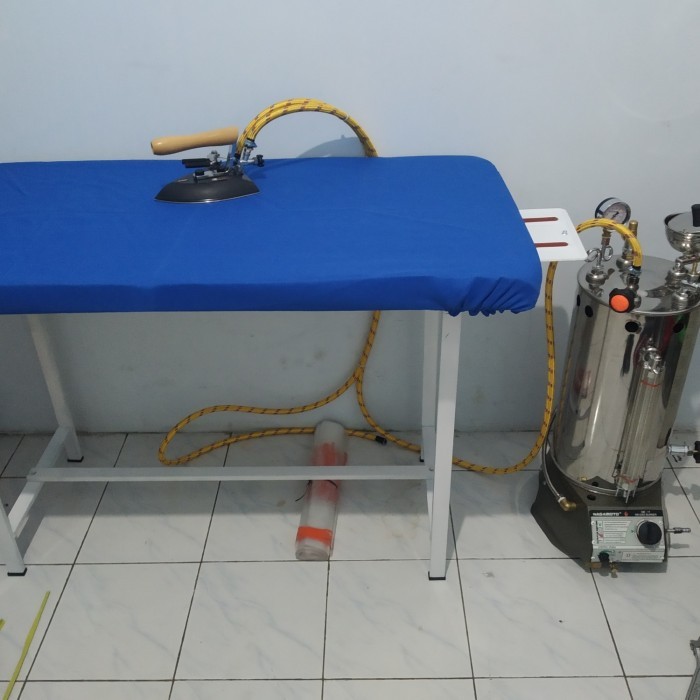 MEJA SETRIKA UAP RANGKA BESI LIPAT