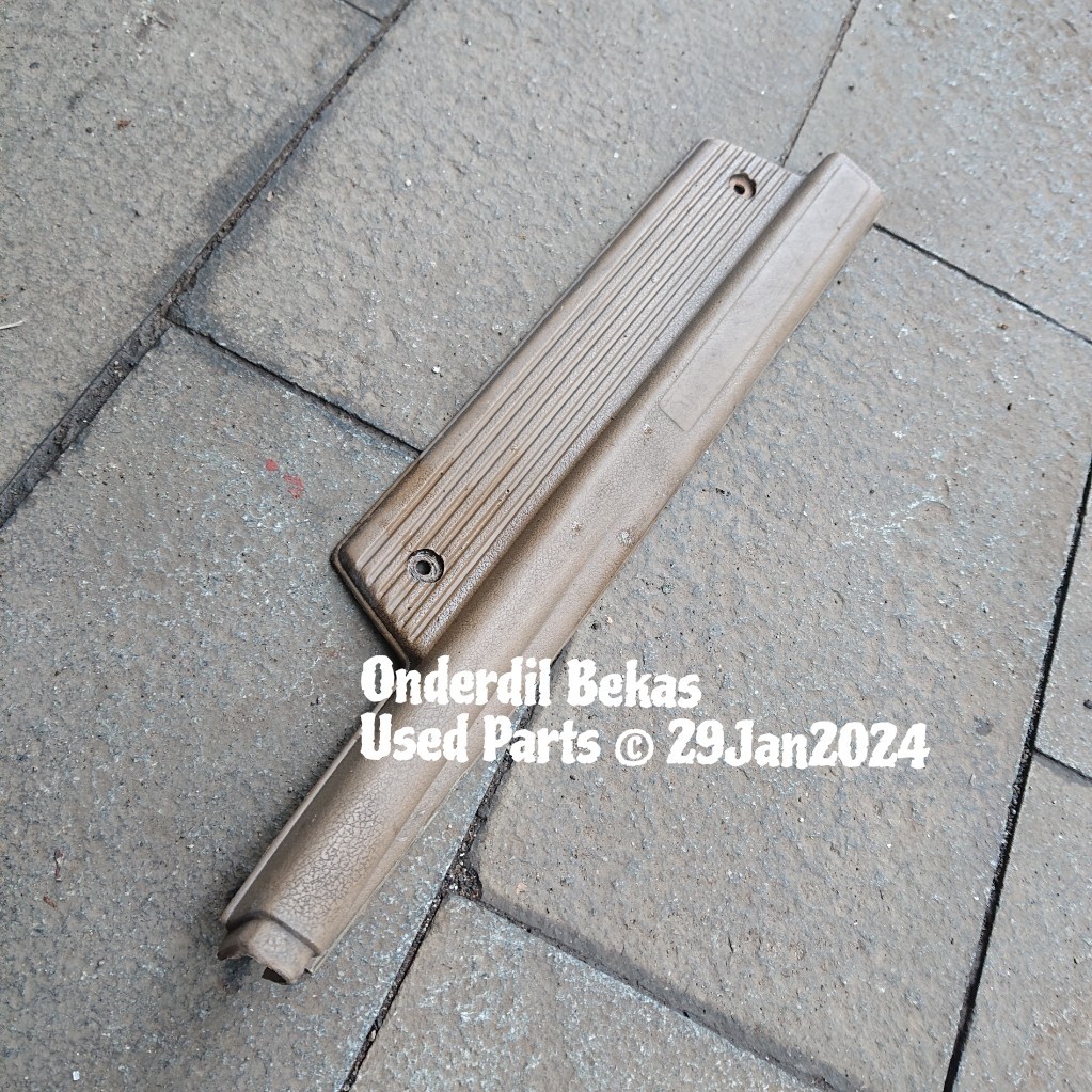 sill plate kiri belakang RL honda accord executive 1985