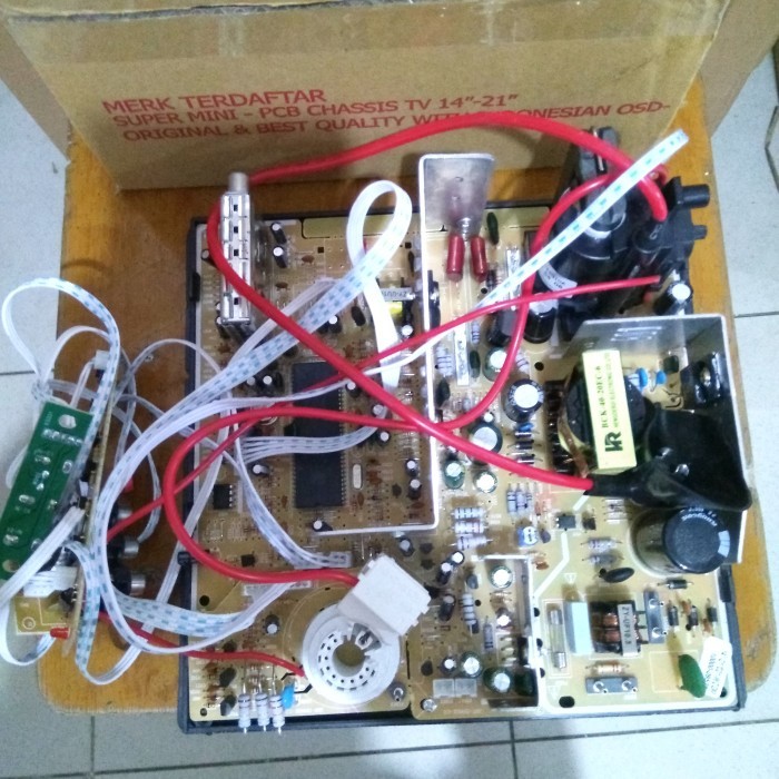 MESIN TV TABUNG 14-21 WCOM-TORAS