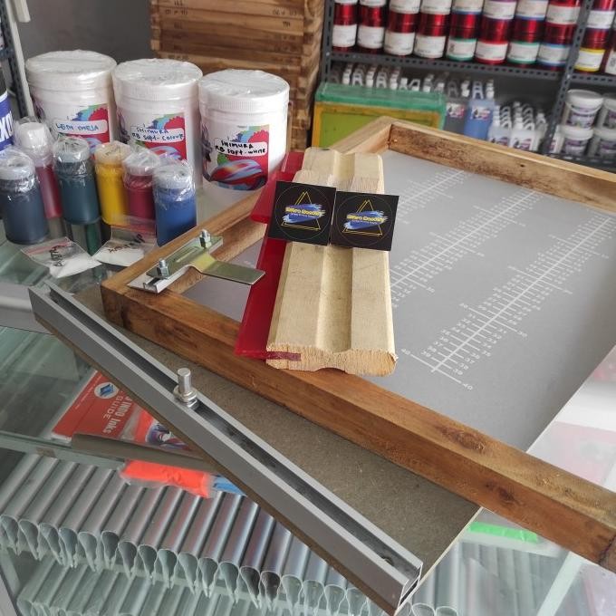 

Garansi! Paket Belajar Sablon Rubber