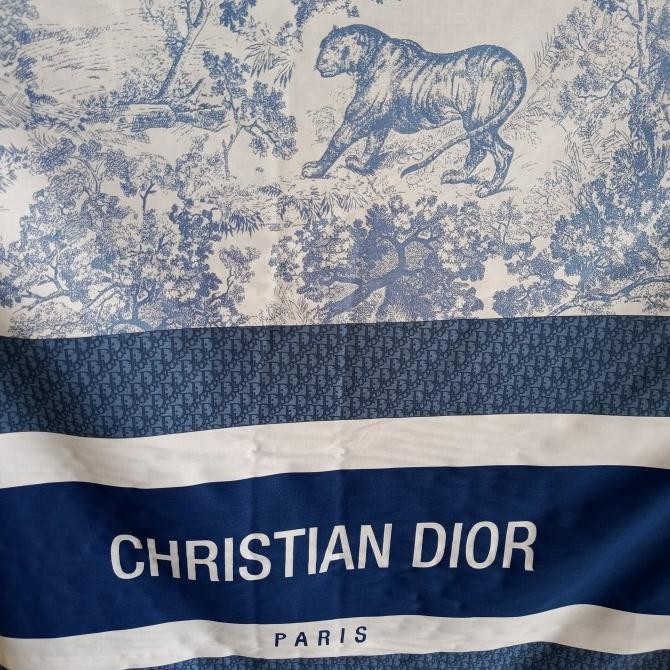 Kamar Tidur Sepray Anti Geser Ukuran (Single/Double) 90x200 - 200x200 Katun CVC Lokal Star Motif DR 