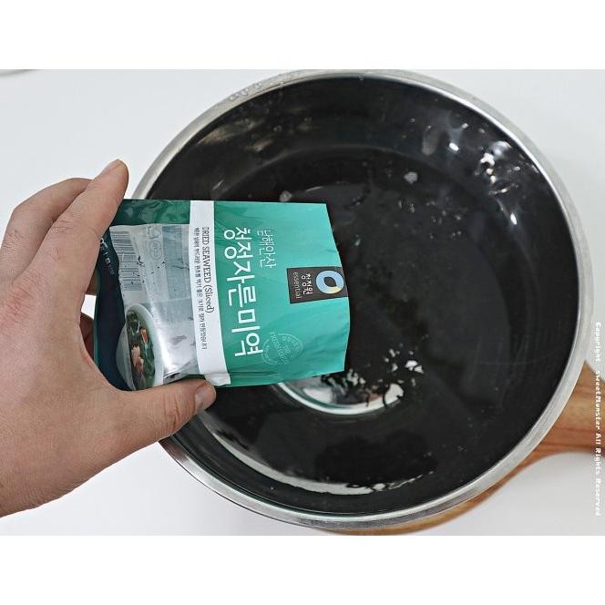 

DRIED SEAWEED MIYEOK / RUMPUT LAUT KERING Chung Jung Won / Rumput Laut Kering / MISO / MIYEOK KUK