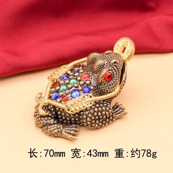 Patung Dewa Kodok Kerejekian Bertahtakan Permata Bahan Logam Kuningan 1 Pcs Gercep
