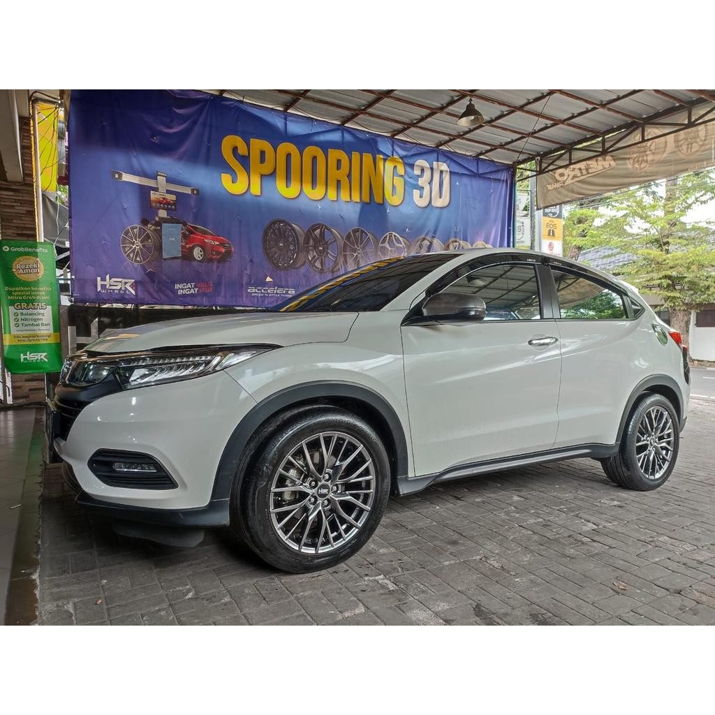 Promo Murah Modifikasi Honda Hrv Pake Velg Hsr Ring 18 Dan Ban Accelera , Innova Terios Voxy Xpander