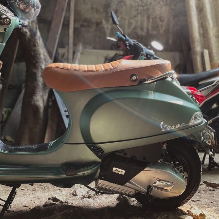 KULIT JOK VESPA LX S MBTECH CAMARO COKLAT Original