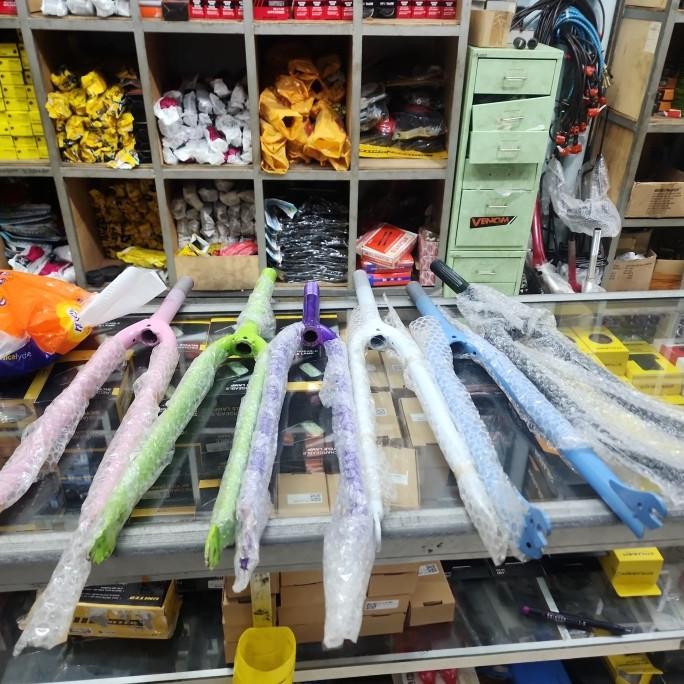 Fork fixie 700 c 26 jengkie local warna warni 700 c forek fixie Fork FIXIE Ulir derat standart The b