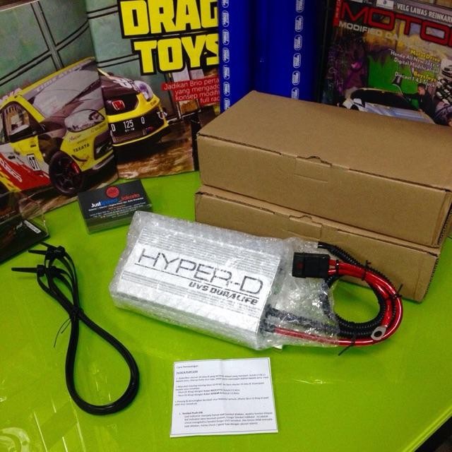 Uvs Duralife Hyperd Voltage Stabilizer Mobil