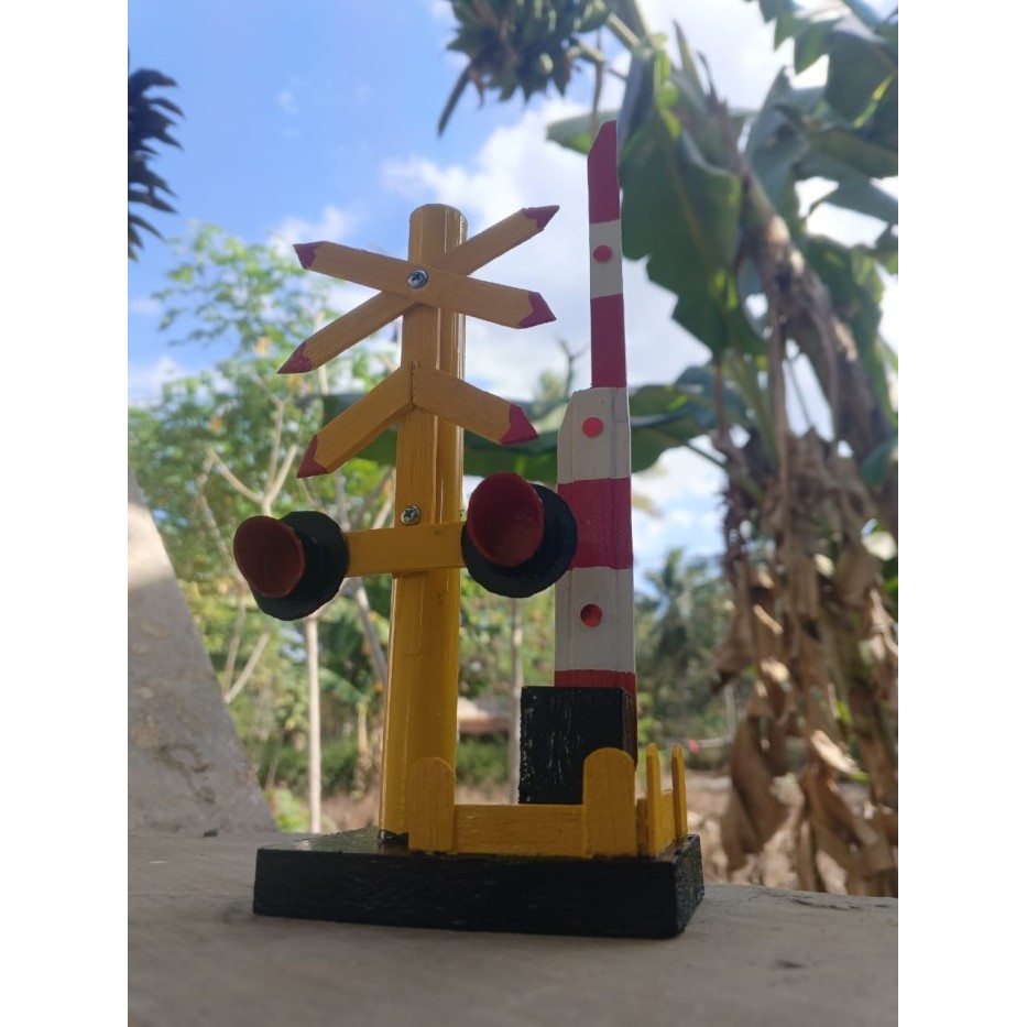 TERBARU Gepeng / miniatur palang pintu kereta api / mainan palang pintu kereta api / palang kereta